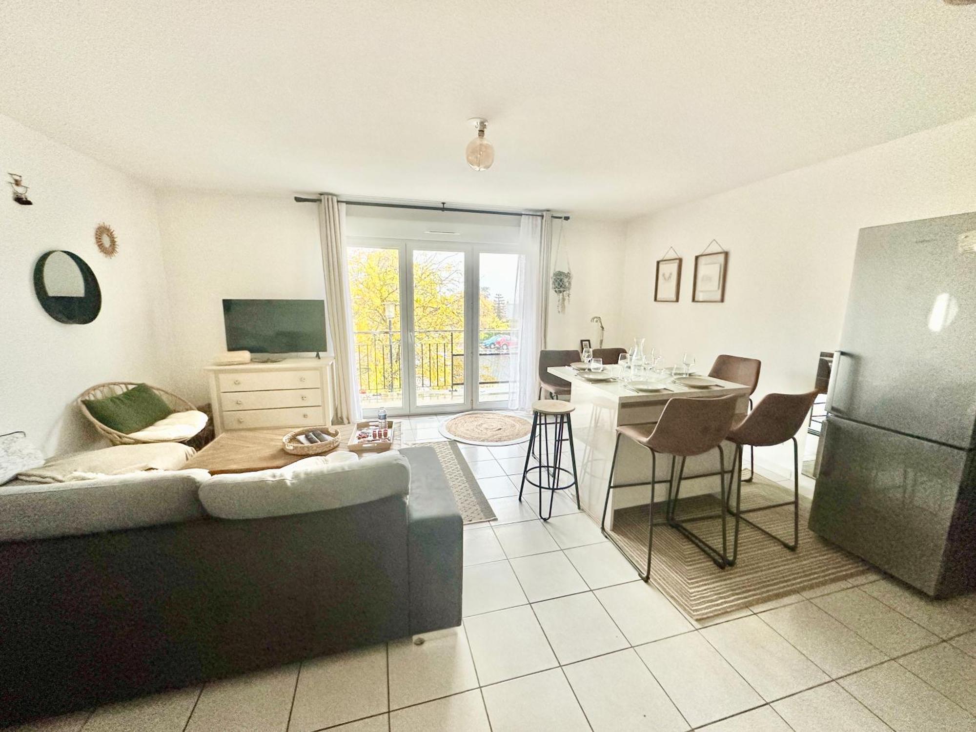 L'Arsene, Un Cocon Avec Terrasse Apartment Panazol Bagian luar foto