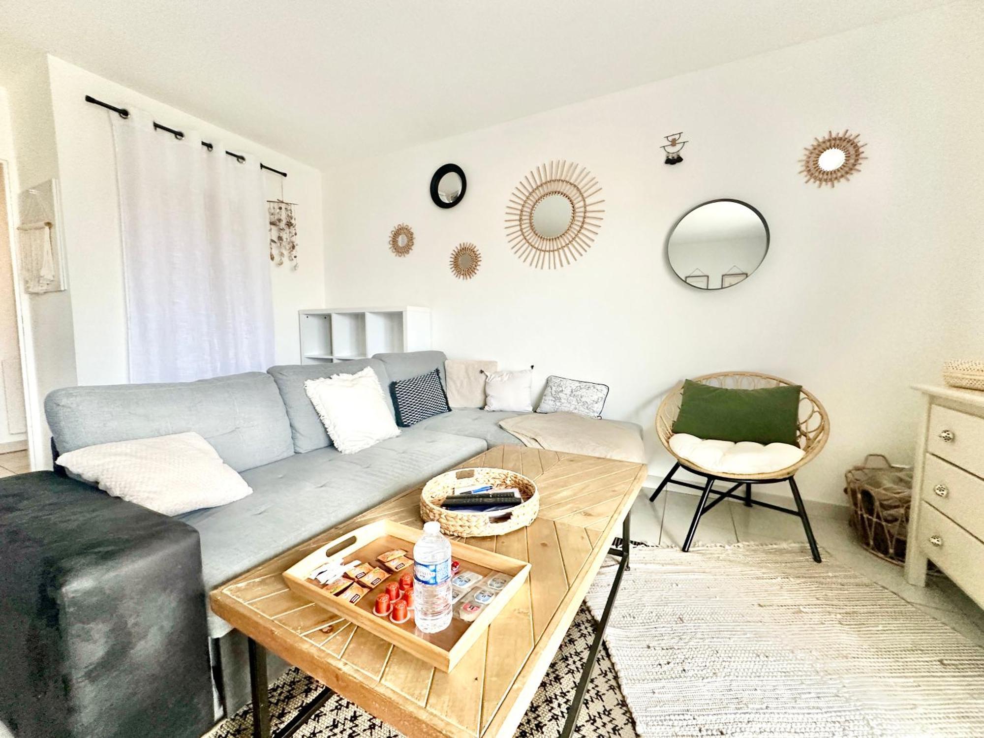 L'Arsene, Un Cocon Avec Terrasse Apartment Panazol Bagian luar foto